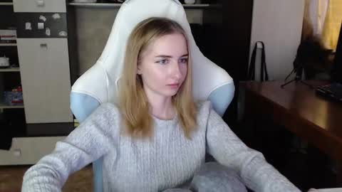 Cutti Crystal online show from October 11, 8:52 am