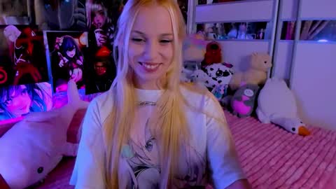 Nora online show from September 13, 8:22 pm