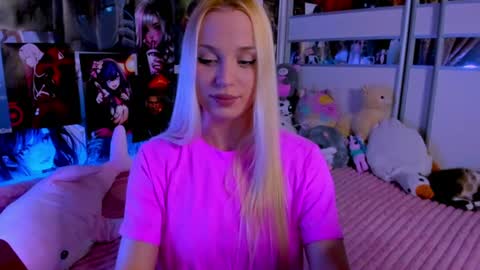 Nora online show from June 28, 8:16 pm