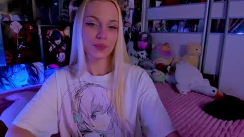 Nora online show from July 31, 8:43 pm