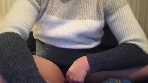 Snapshot of cuttop2373844 chatting on February 27, 7:37 pm cuttop2373844 online show from February 27, 7:37 pm