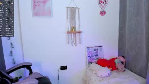 Liz online show from August 5, 10:51 pm