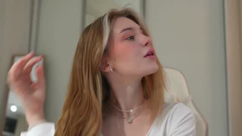 EMILY online show from January 14, 2:53 pm