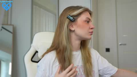 EMILY online show from February 8, 8:09 am