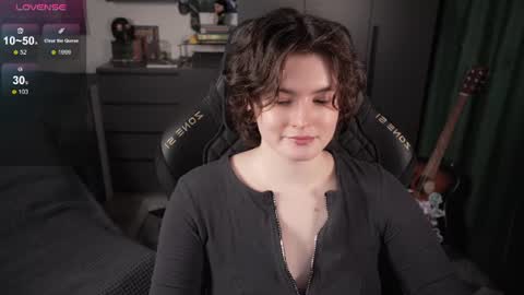 Helen Blossom online show from July 28, 2:13 pm