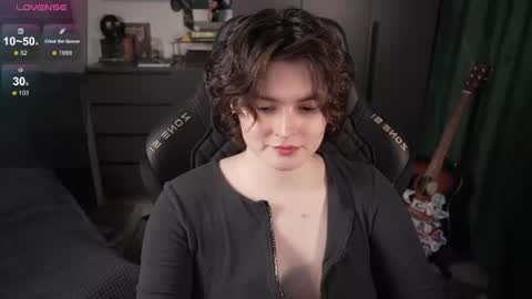 Helen Blossom online show from July 28, 7:26 pm
