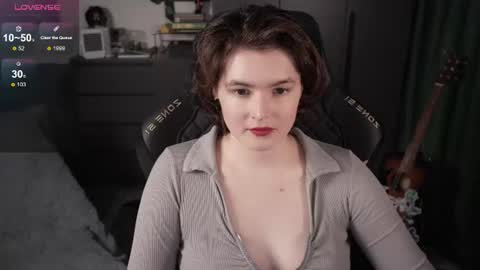 Helen Blossom online show from July 2, 1:49 pm