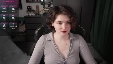 Helen Blossom online show from June 2, 8:11 pm