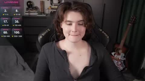 Helen Blossom online show from June 23, 2:45 pm