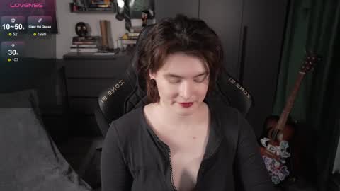 Helen Blossom online show from June 26, 1:16 pm