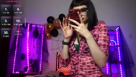 Lily Goddess online show from October 22, 6:05 am