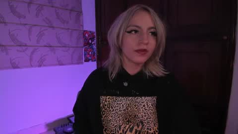  cyber zoe   online show from June 14, 2:35 am