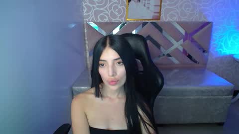 CINTIA ARAUJO online show from September 18, 5:00 am