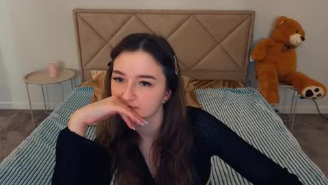 Cyrena online show from April 29, 1:27 pm