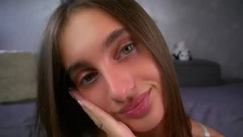 Isabella online show from June 25, 1:13 am