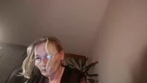 czechblondmilf online show from May 17, 7:45 pm