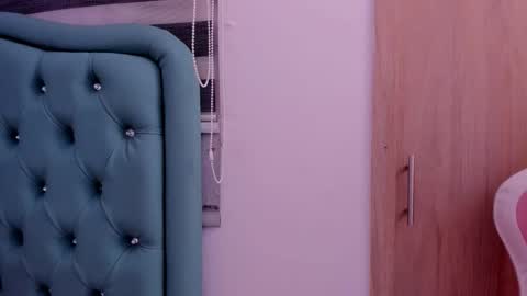 darling online show from December 17, 8:21 am