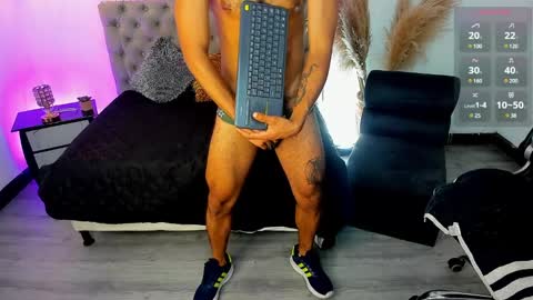 Mauricio online show from February 17, 11:43 pm