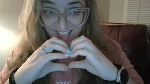 daddies_princesss online show from July 27, 2:09 am