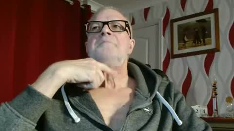 Brian ... online show from November 24, 9:13 pm