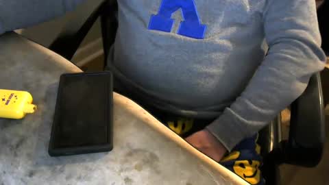 daddiessissyboy online show from December 13, 3:27 am