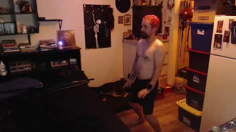 daddy_werewolf online show from May 5, 5:25 am