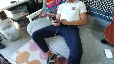 Snapshot of daddycache chatting on October 16, 9:24 pm bas online show from October 16, 9:24 pm