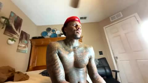 sexy tatted king bbc online show from October 17, 6:39 am