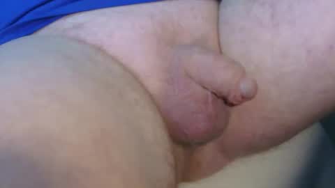 Snapshot of daddysmalls_55 chatting on October 16, 10:19 pm daddysmalls online show from October 16, 10:19 pm