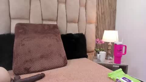 Dafne Castro online show from July 4, 8:56 pm