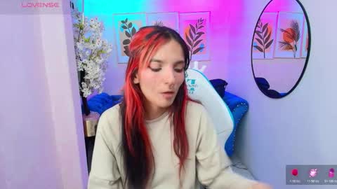 dafne huges online show from November 15, 8:10 pm