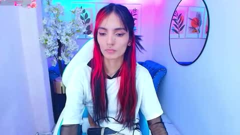 dafne huges online show from December 3, 7:36 pm