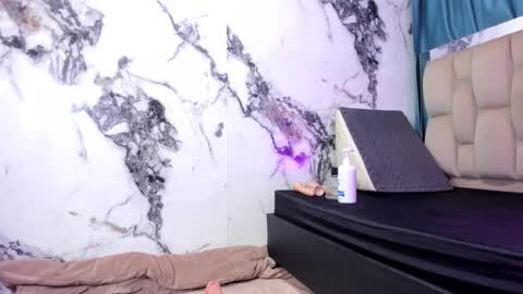 dafne_quenn online show from January 9, 1:39 pm