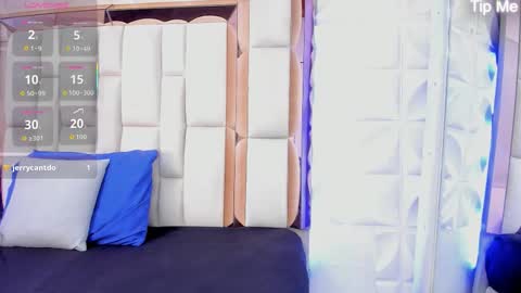 Dafnee online show from January 19, 1:10 pm