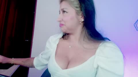 Dahiana  online show from January 17, 12:36 pm