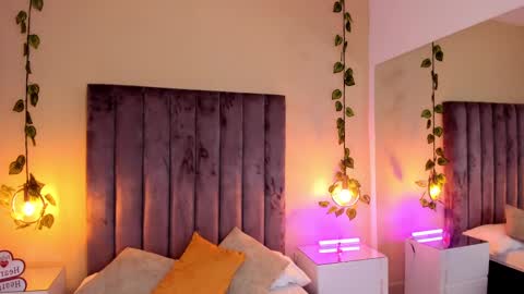 Dahlia online show from September 9, 9:26 pm