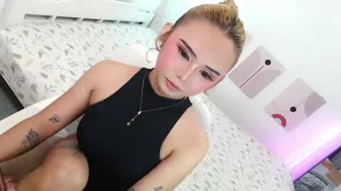 EILLEH online show from July 21, 8:44 pm