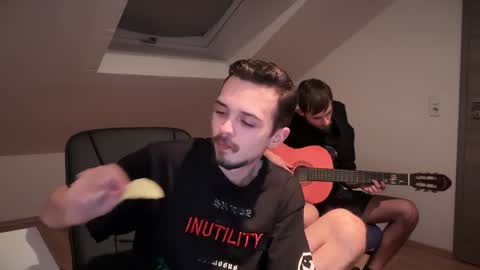 Daimon  online show from December 3, 8:33 pm