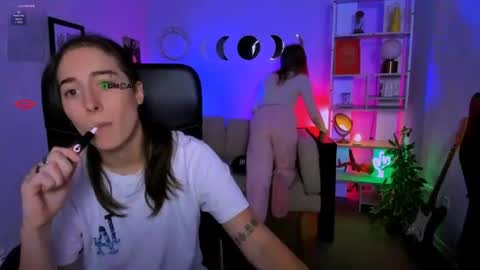 daisy online show from July 28, 2:13 pm