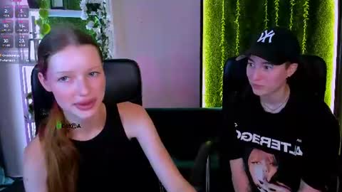 daisy online show from July 8, 12:30 pm