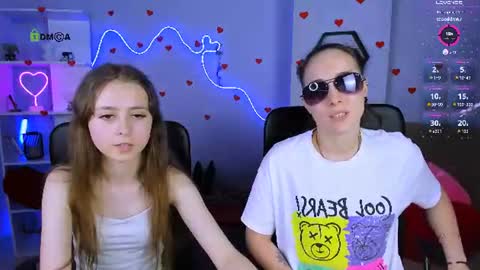 daisy online show from June 22, 12:12 pm