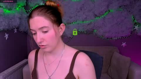Little Di online show from May 23, 8:38 pm