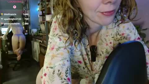 daisy_lovely online show from July 13, 4:16 am