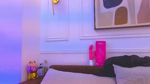 Daisy Price online show from July 14, 10:32 am