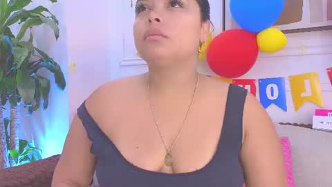 Daisy Price online show from June 25, 10:42 am