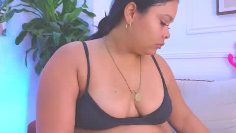 Daisy Price online show from July 8, 11:02 am