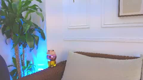 Daisy Price online show from June 30, 11:09 am