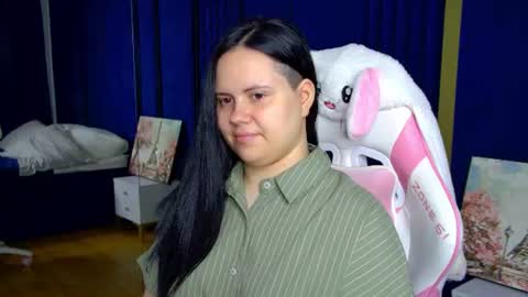 DaisyHarts online show from July 11, 5:23 am