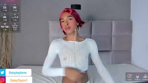 Snapshot of daisytaylor_ chatting on October 6, 12:34 pm Daisy online show from October 6, 12:34 pm