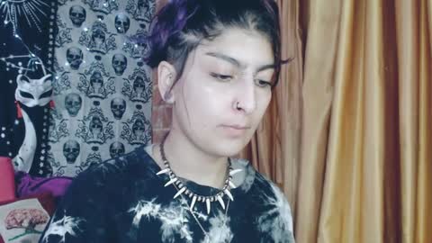    --  -- help me reach 100 hands up  online show from February 9, 12:28 am